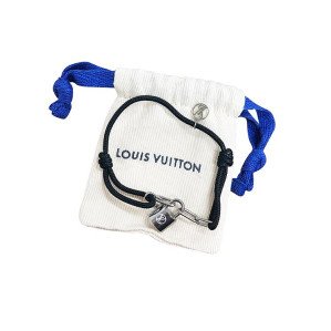 [루이비통] Q05267 실버락킷 X 버질 아블로 유니세프 컬렉션 티타늄 LV 팔찌 블랙실버 팔찌